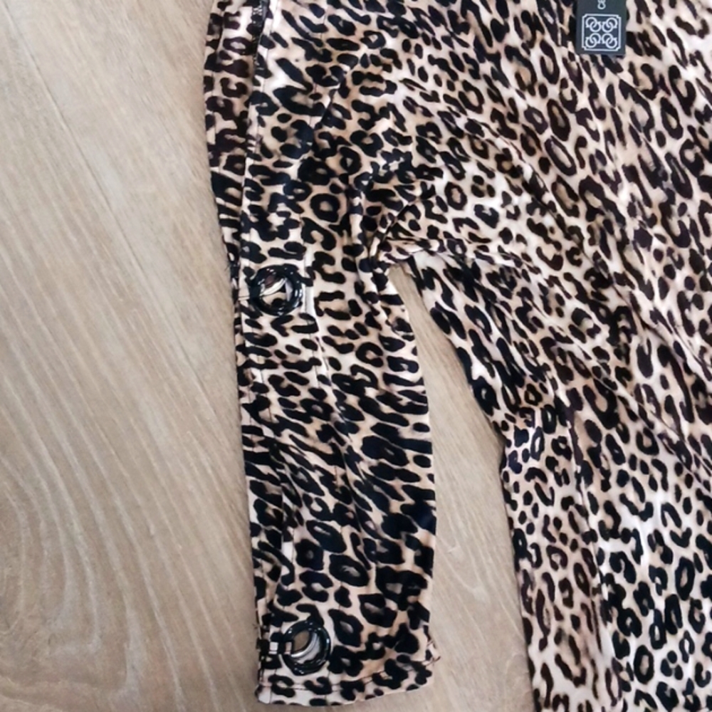 Ladies top - Picture 2 of 3